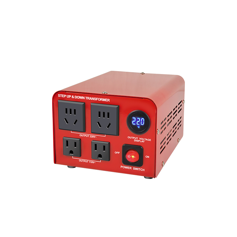 ترانسفورماتور چند منظوره 1500 VA از تبدیل ولتاژ از 220 ولت به 110 ولت و از 110 ولت به 220 ولت پشتیبانی می کند و آن را برای استفاده فرامرزی از وسایل برقی در سراسر جهان مناسب می کند.