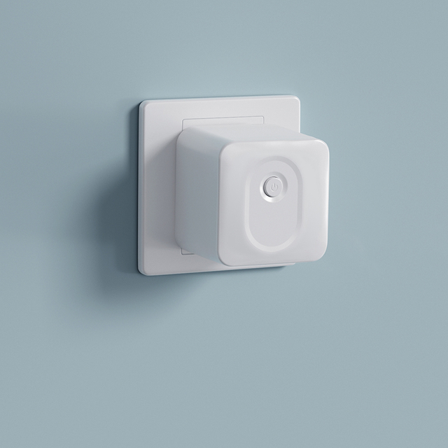 Bộ chuyển đổi điện &aacute;p hiệu suất cao 150VA, một n&uacute;t bấm để đạt được chuyển đổi ch&iacute;nh x&aacute;c từ 110V sang 220V.